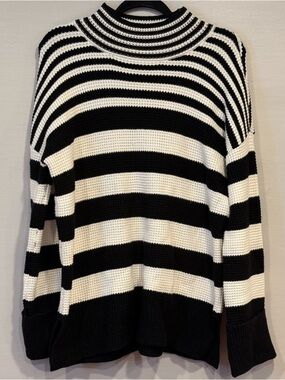 Devotion by Cyrus Striped Turtleneck Black & White Sweater Women's Medium